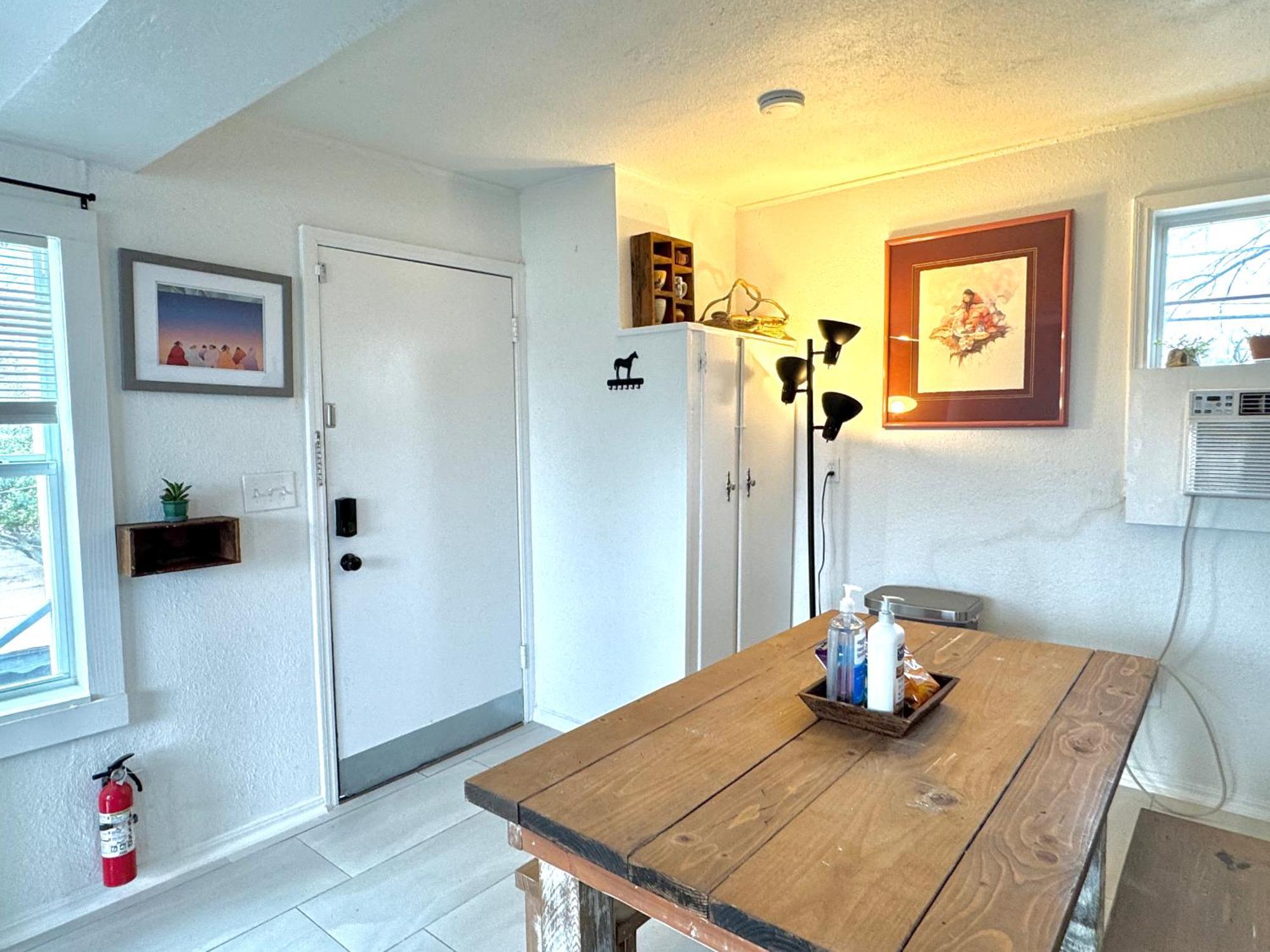 Upgraded Suite - Easy Access To Uptown #N29 Оклахома-Сити Экстерьер фото