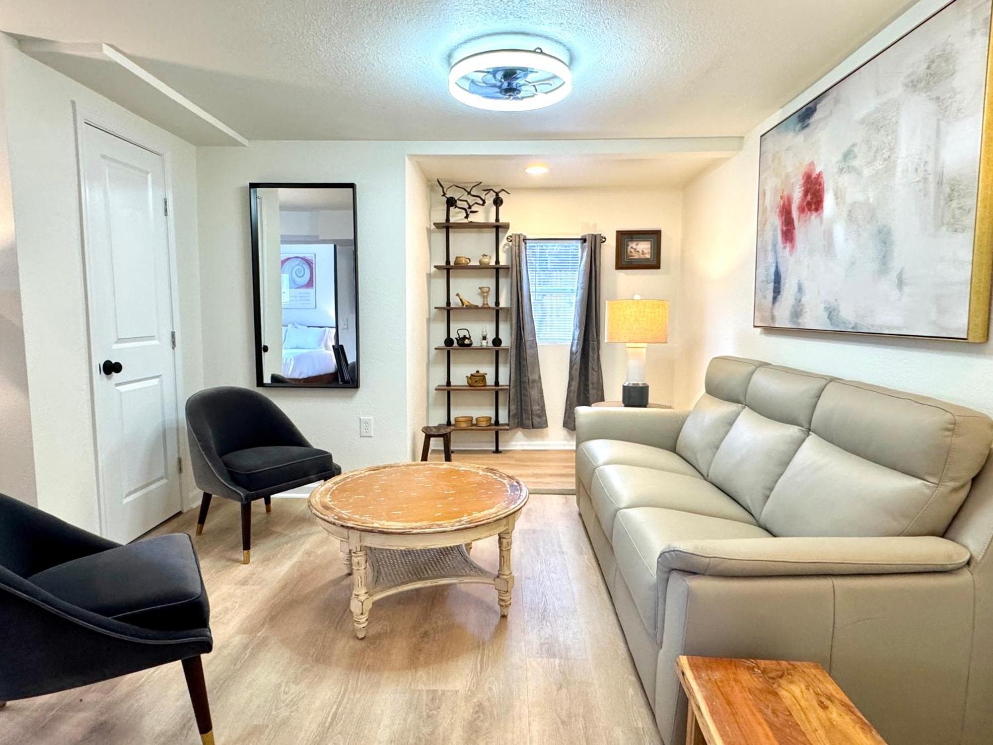 Upgraded Suite - Easy Access To Uptown #N29 Оклахома-Сити Экстерьер фото